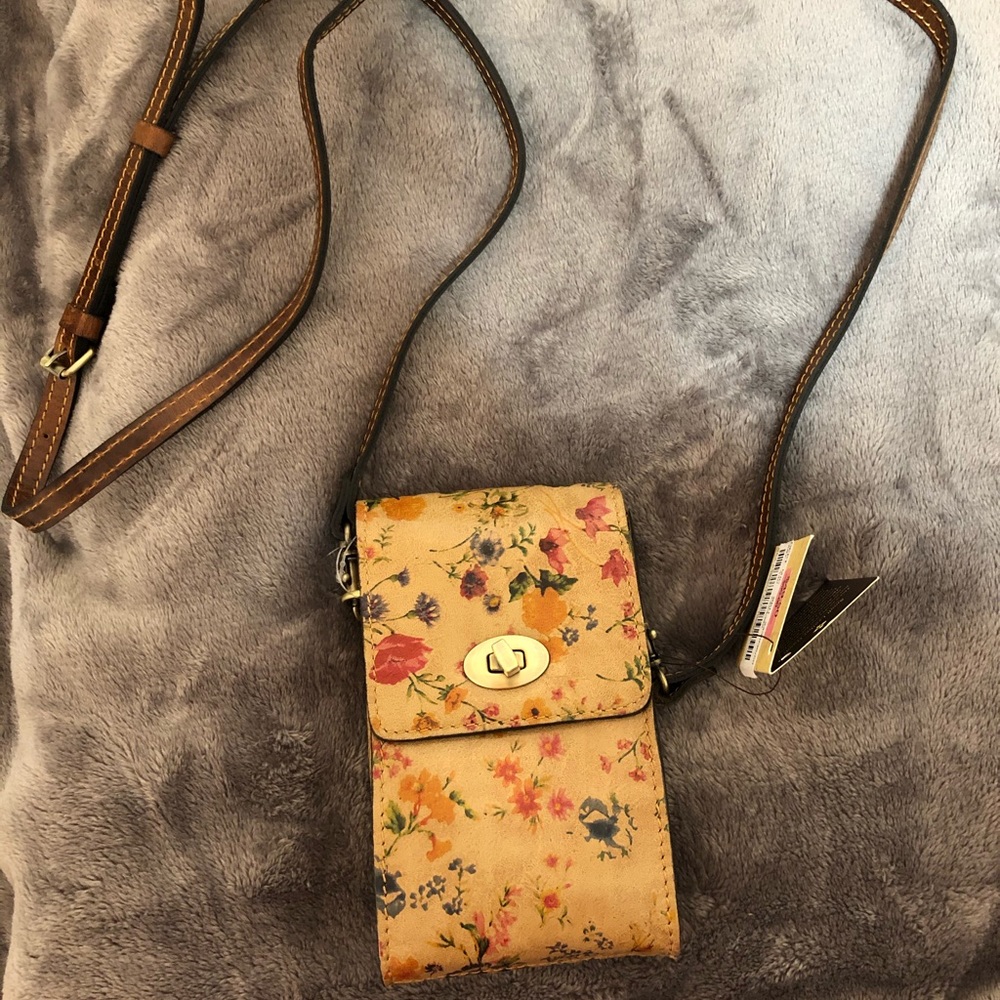 Patricia Nash travel crossbody wallet